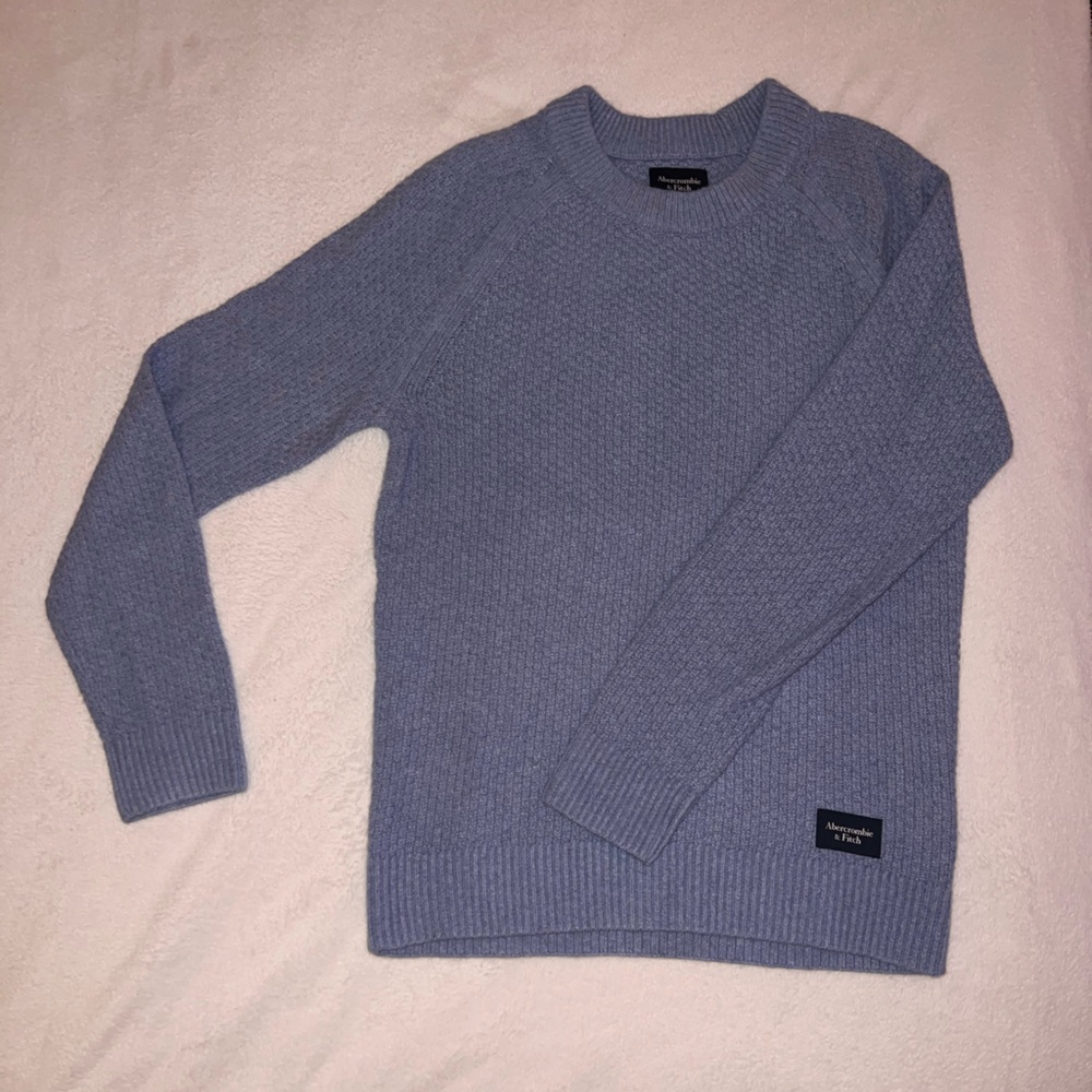 Small Abercrombie & Fitch Light Blue Sweater